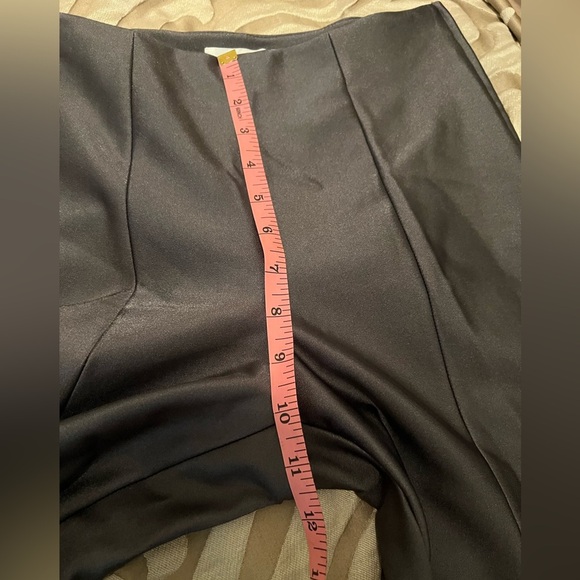 Good American Scuba Trousers  Gray, size 2/26
NWOT - Picture 10 of 12